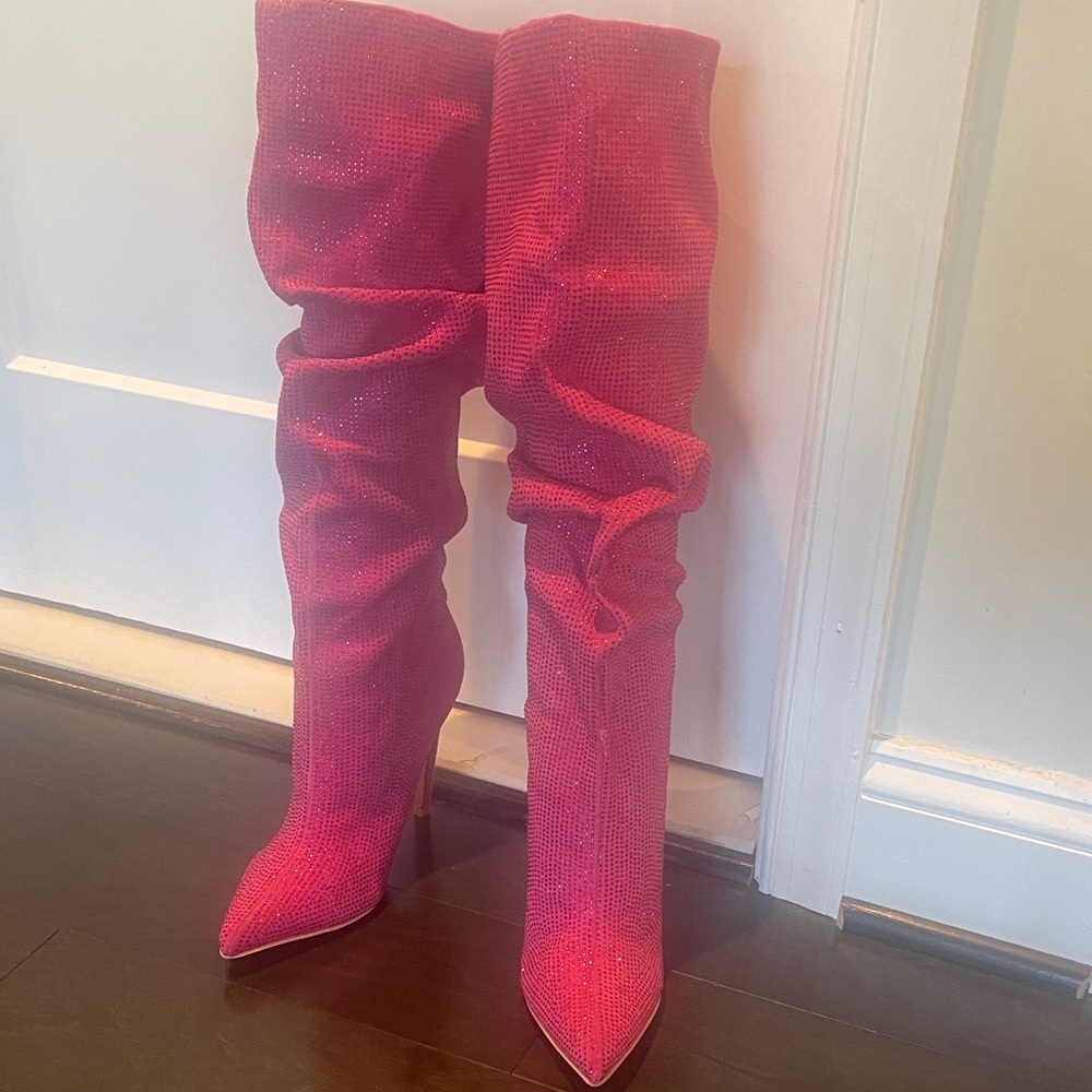 Elegant Pink Knee-High slouchy Women's Boots